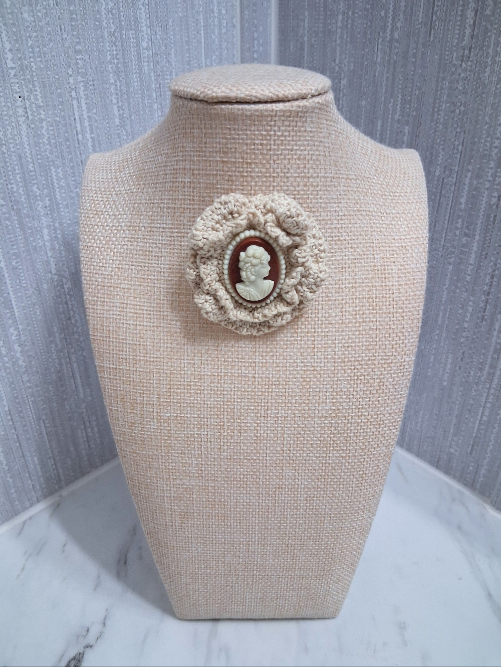 Vintage Crochet Cameo Brooch Pin Ivory And Chestnut Color Handmade